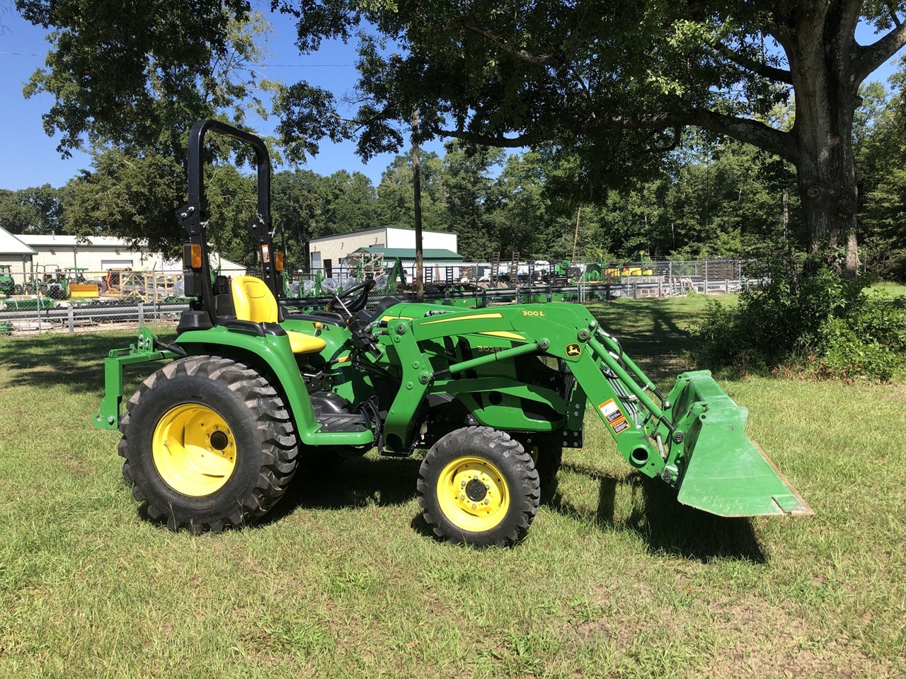 2022 John Deere 3025E Tractor - Compact Utility For Sale