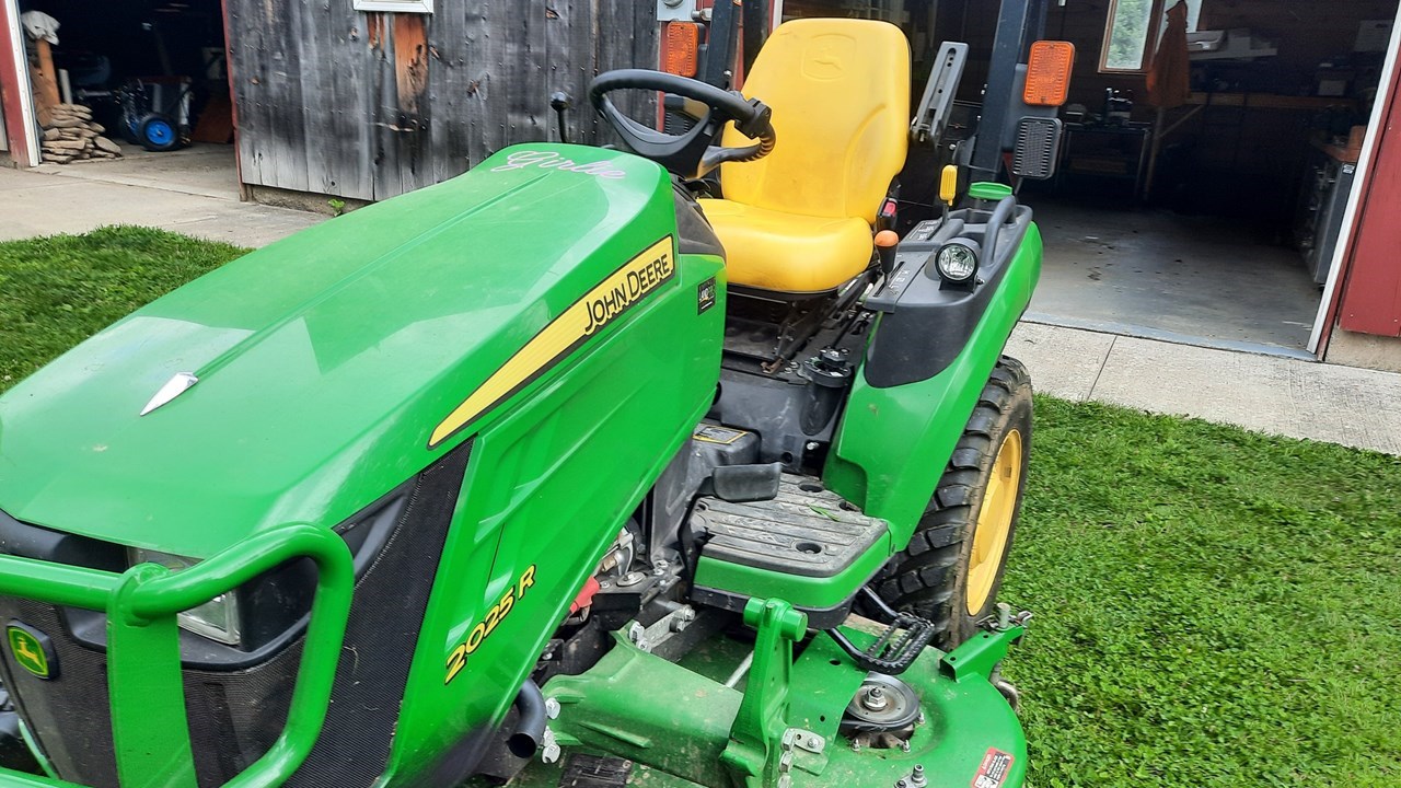 2019 John Deere 2025R Tractor - Compact Utility For Sale