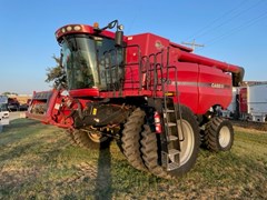 Combine For Sale 2007 Case IH 7010 
