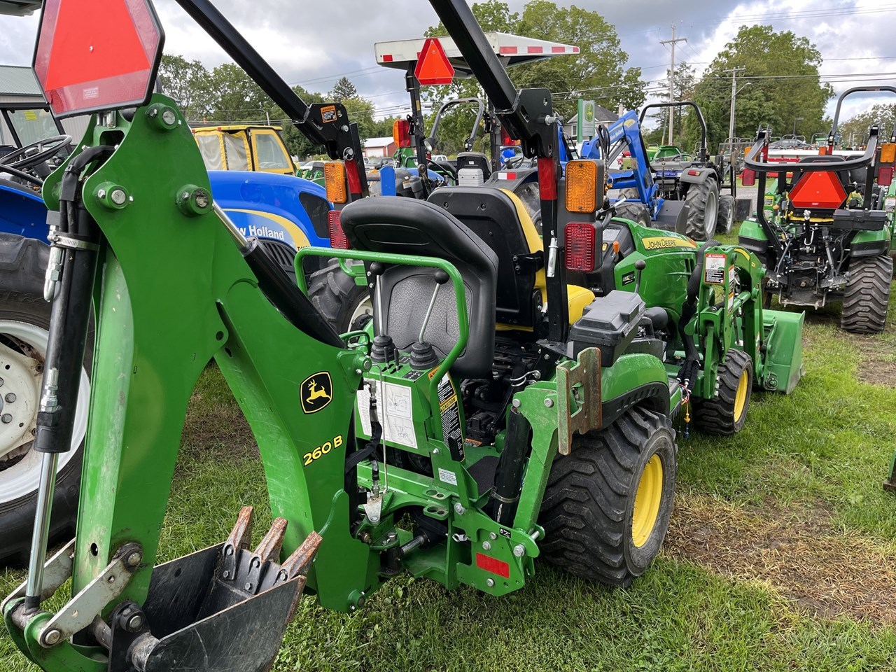 2020 John Deere 1025R Tractor - Compact Utility For Sale