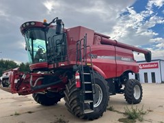 Combine For Sale 2011 Case IH 7120 