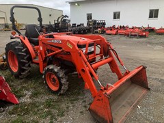 Tractor For Sale 2000 Kubota L3010HST , 30 HP