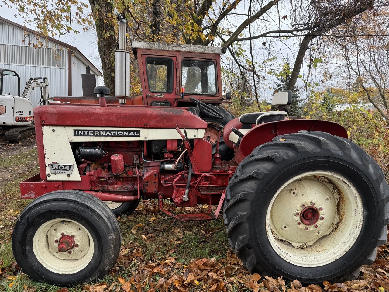 1965 International 504 Tractor - Utility For Sale