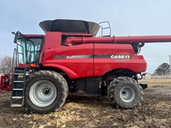 Combine For Sale 2018 Case IH 7240 