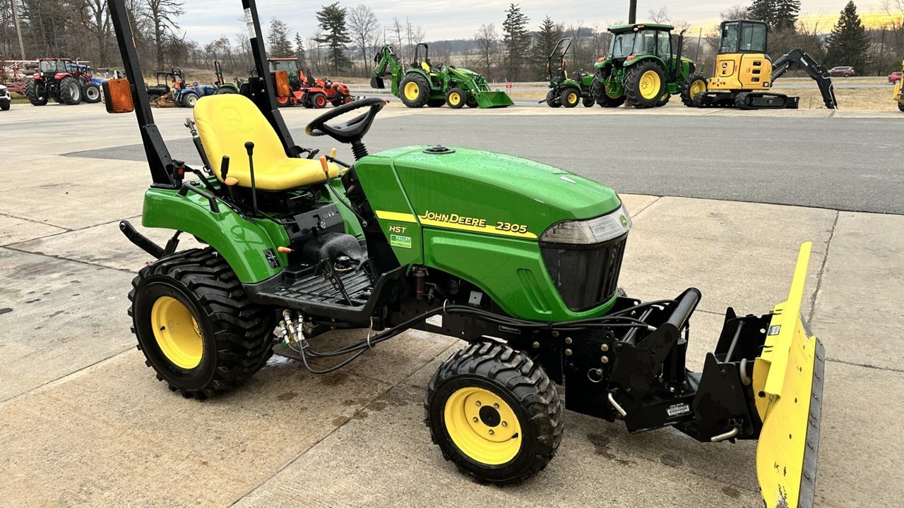 2010 John Deere 2305 Tractor - Compact Utility For Sale