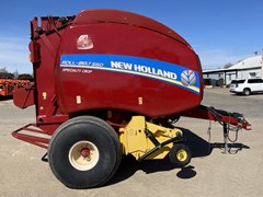 Baler-Round For Sale 2015 New Holland RB560SC 