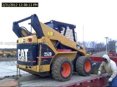 2005 Caterpillar 252B Image 2