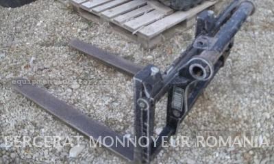 2012 Manitou MLT731T Image 4