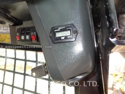 2005 Caterpillar 248B Image 9