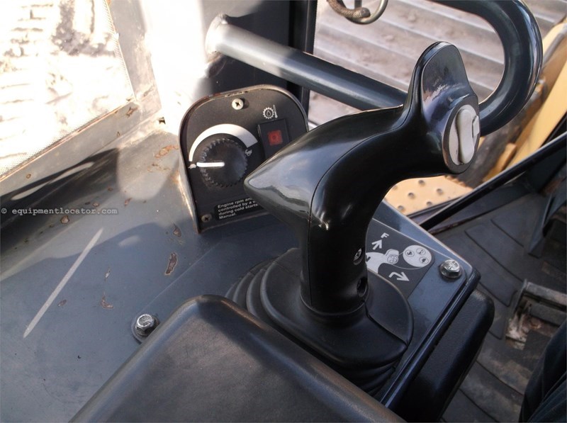 2010 John Deere 850J LGP Image 10