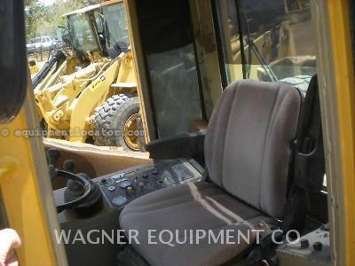 1992 John Deere 624E Image 6