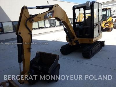 2010 Caterpillar 302.5C Image 2