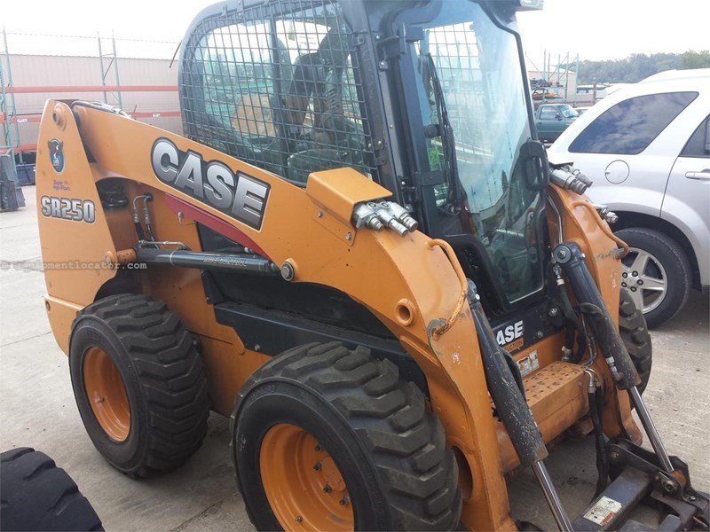 2013 Case SR250 Image 10