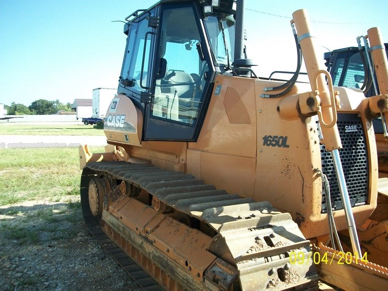2011 Case 1650L Image 3