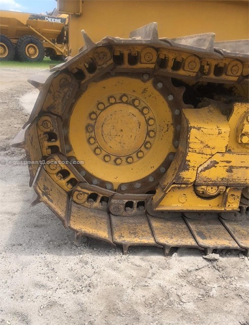 2011 John Deere 700J LGP Image 10