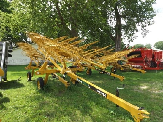 2014 Vermeer VR1224 Image 2
