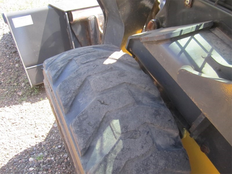 2014 New Holland L218 Image 10