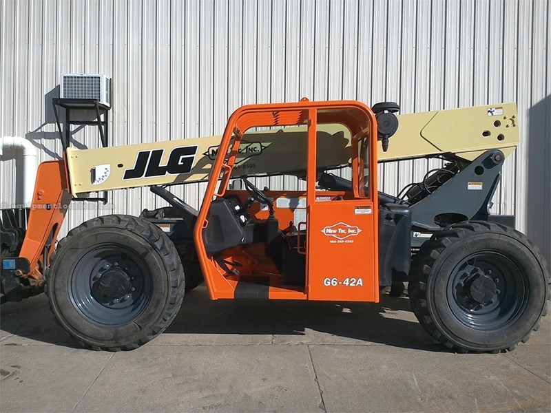 2007 JLG G6-42A Image 1