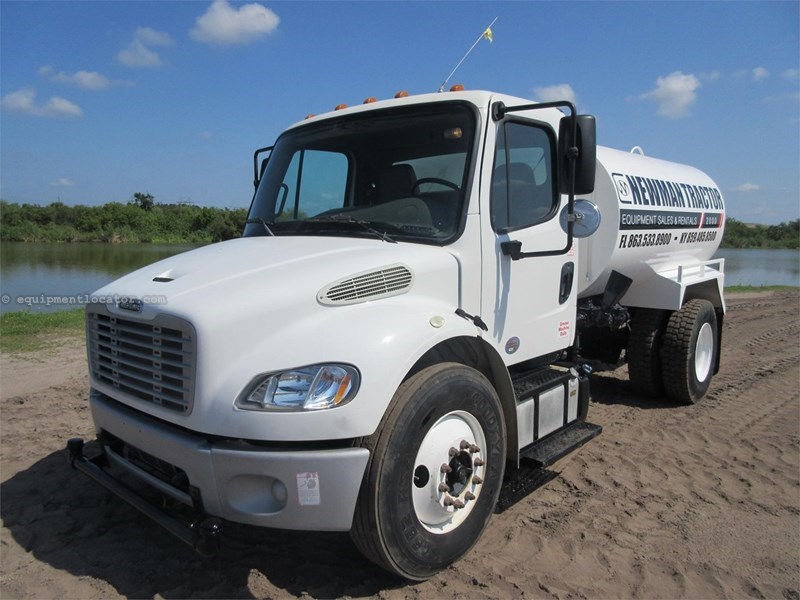 2014 Freightliner BUSINESS CLASS M2 106 Image 1