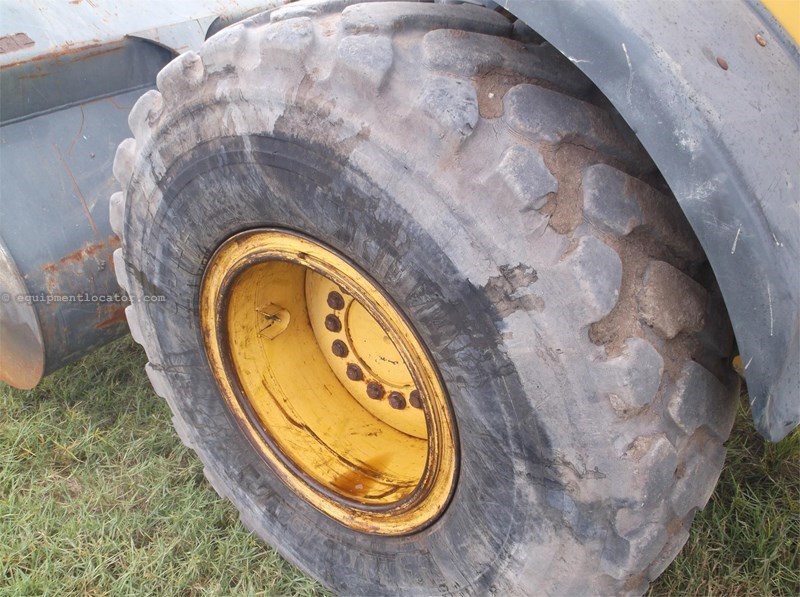 2012 John Deere 544K Image 10