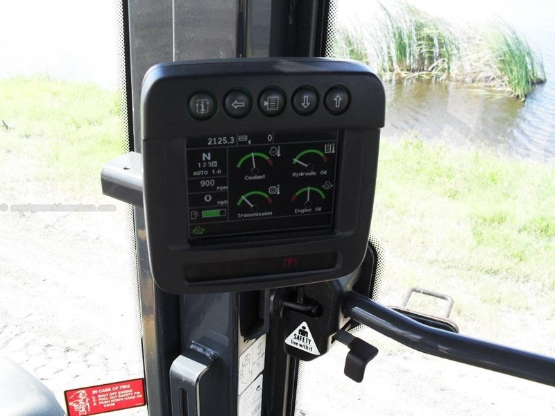 2013 John Deere 544K Image 10