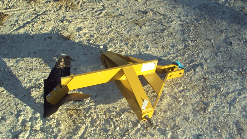 Dirt Dog LP layoff plow / middle buster Image 3