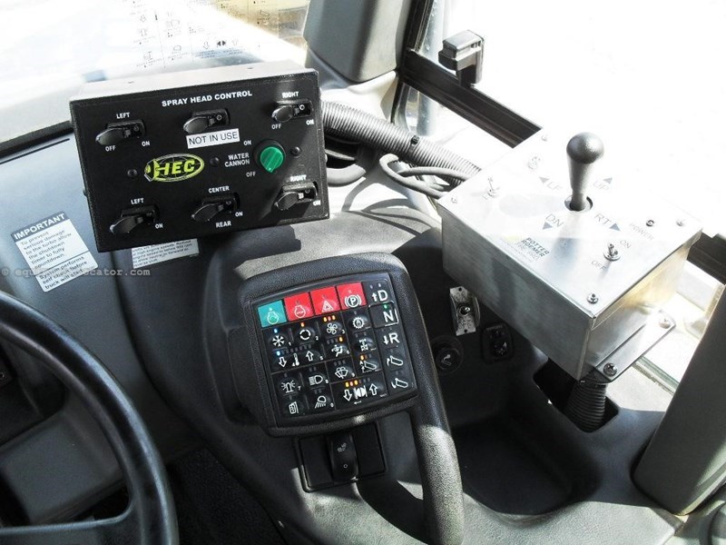 2011 John Deere 400D Image 10