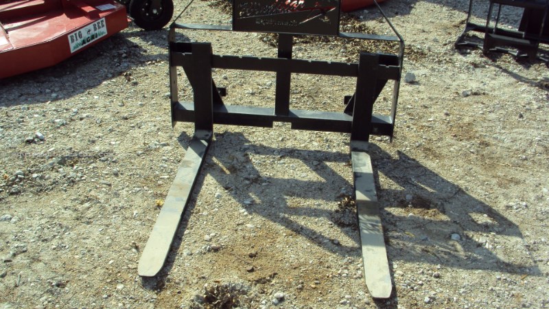 Lucas Euro / Global quick connect pallet forks Image 1