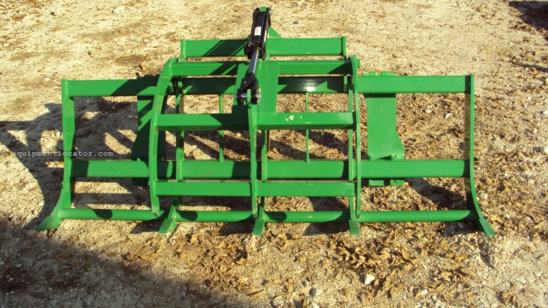 Dirt Dog AGGRJD72 grapple for 300-400-500 JD loaders Image 1