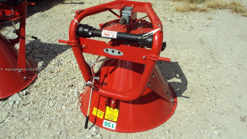 Cosmo  3pt 440lbs. fertilizer / seed spreader SP150 Image 1