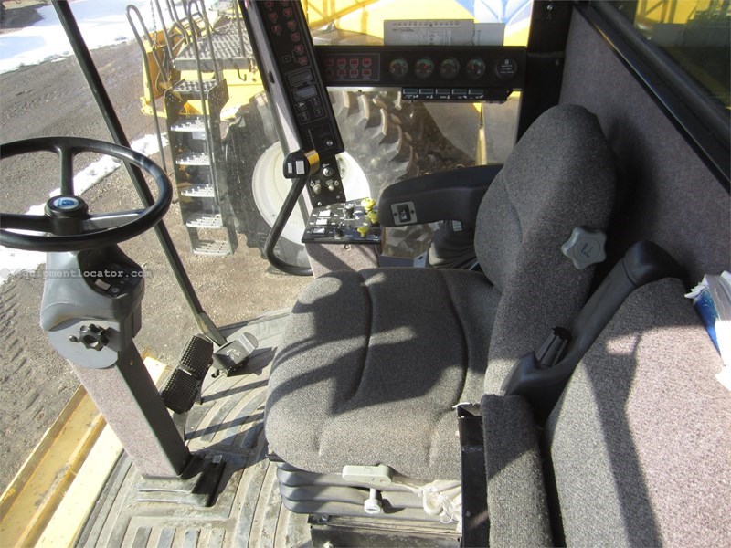 1998 New Holland TR88 Image 10