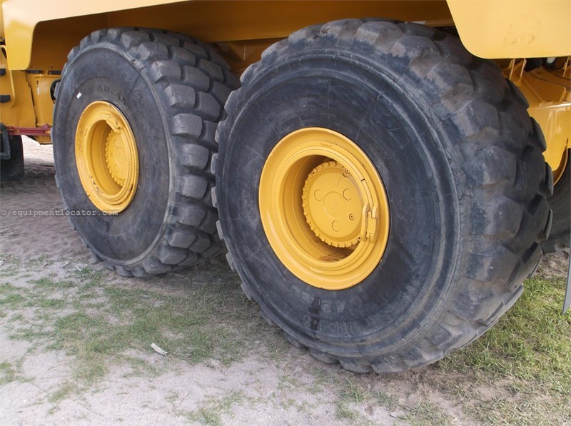 2010 John Deere 400D II Image 10