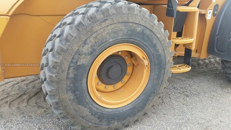 2014 Case 621F Image 10