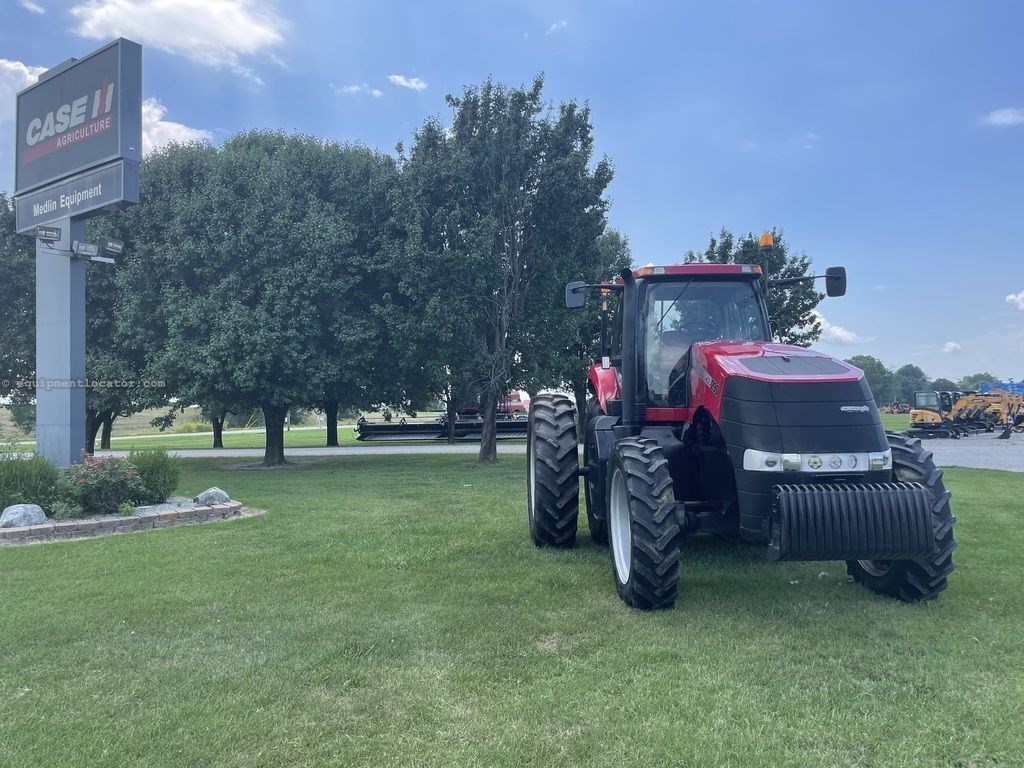 2011 Case IH Magnum 290 Image 2
