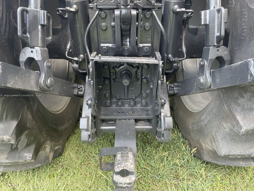 2011 Case IH Magnum 290 Image 6