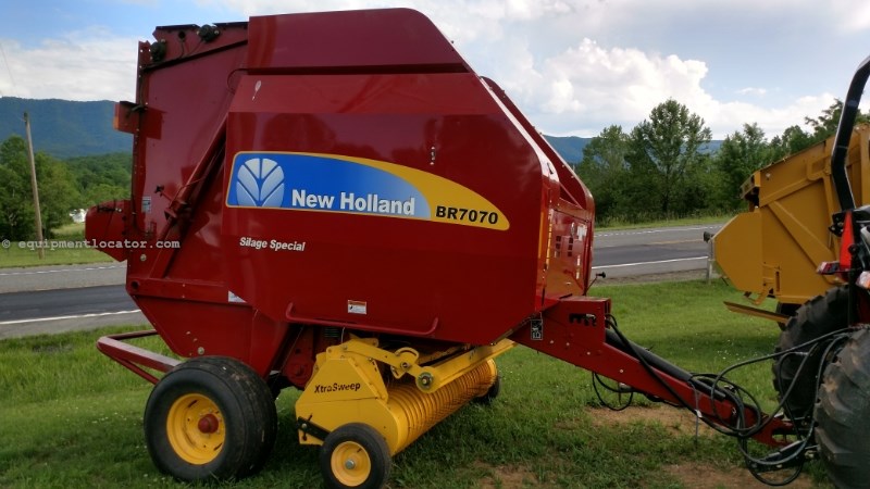 2013 New Holland BR7070 Image 1