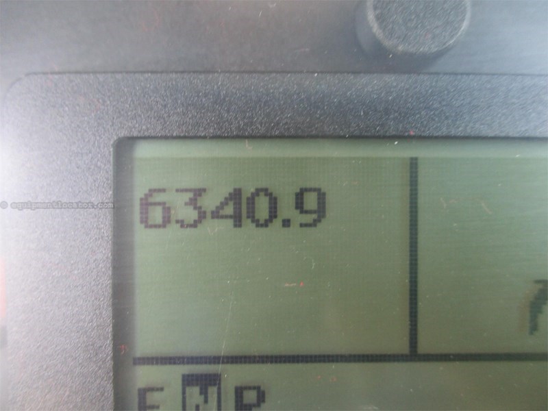 2012 John Deere 250D II Image 10