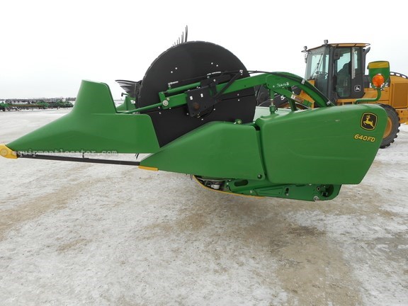 2014 John Deere 640FD Image 4