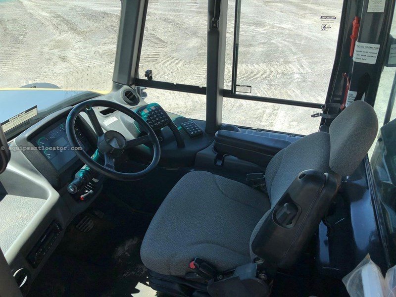 2013 John Deere 300D Image 11