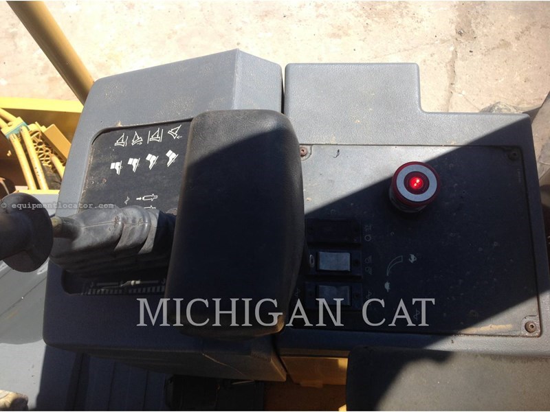 2007 Caterpillar CP-563E Image 14