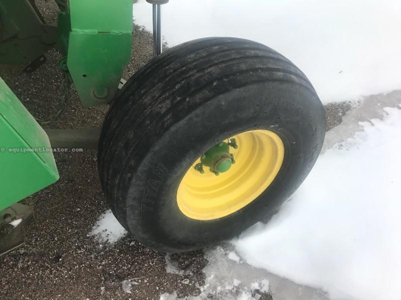 2011 John Deere 956 Image 4