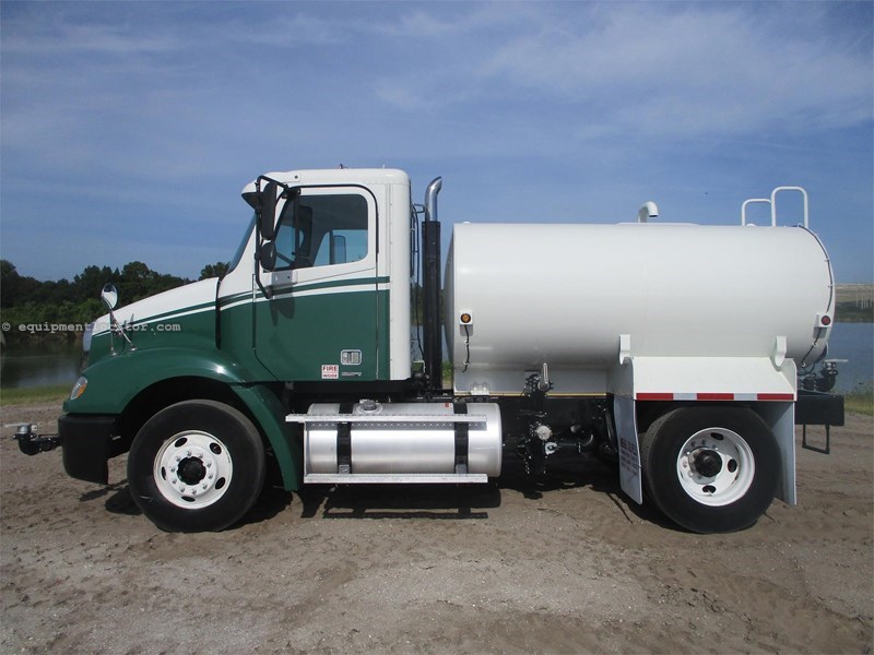 2007 Freightliner COLUMBIA 112 Image 2