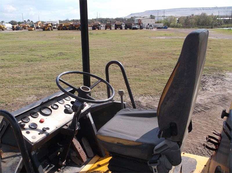 1998 Dynapac CT262 Image 11