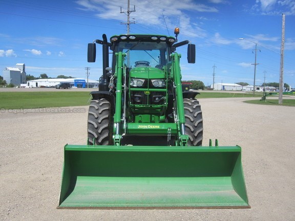 2017 John Deere 6145R Image 10