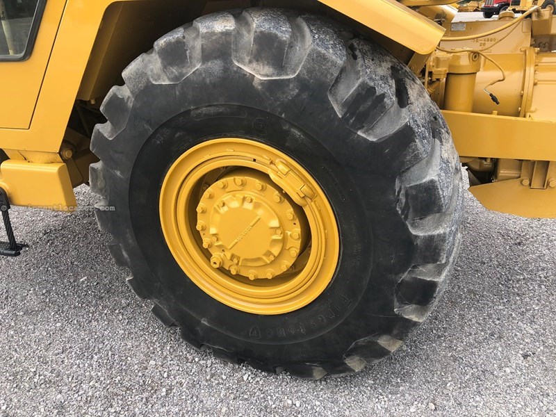 2004 Caterpillar 613C Image 10