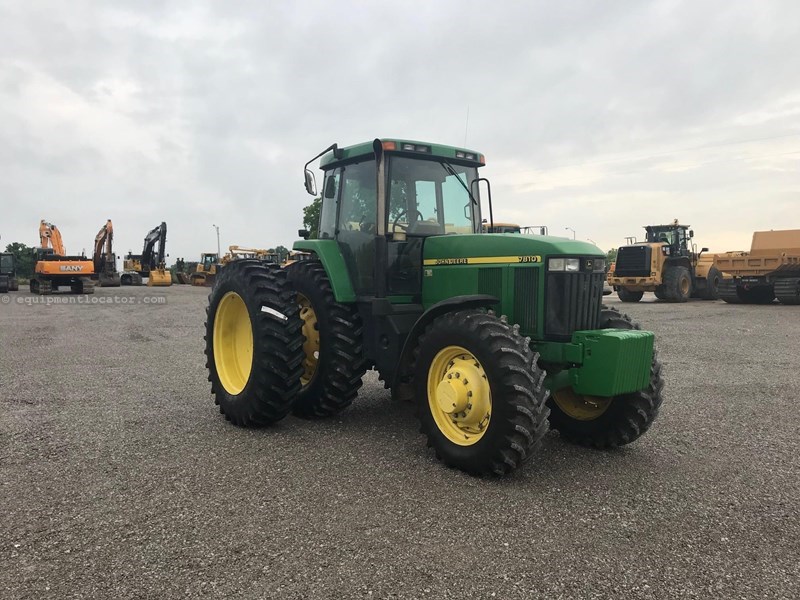 John Deere 7810 Image 7