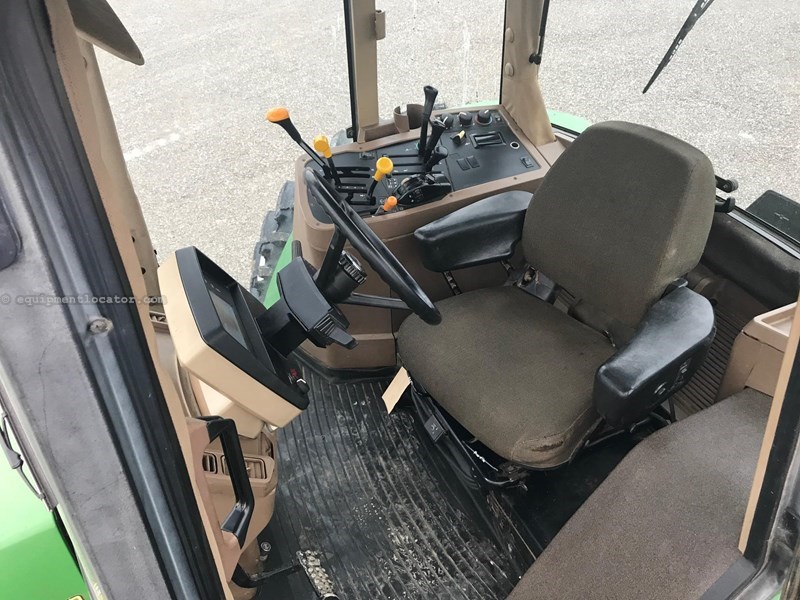 John Deere 7810 Image 9