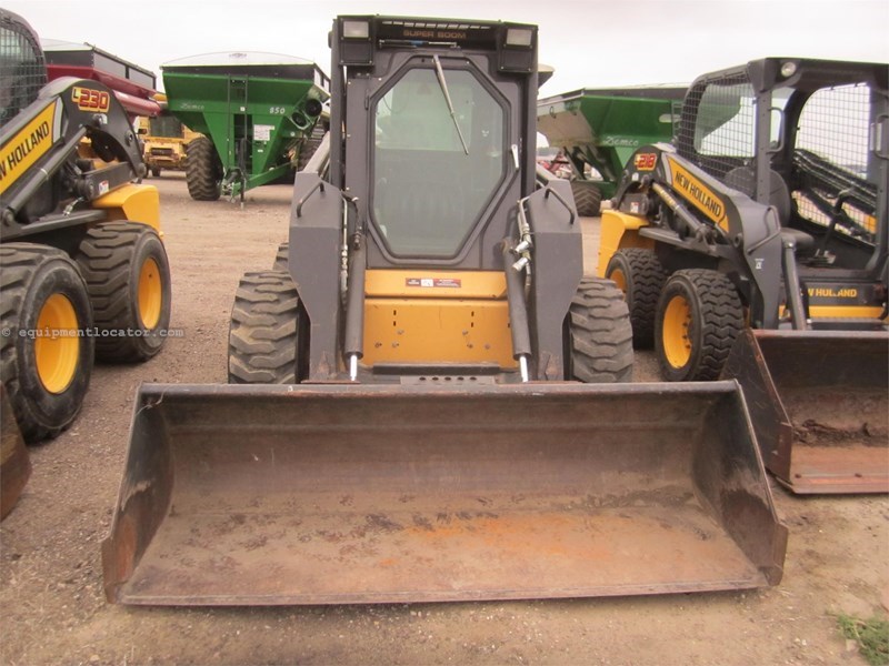 1995 New Holland LX885 Image 2