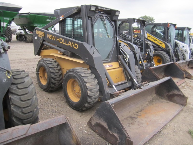 1995 New Holland LX885 Image 3