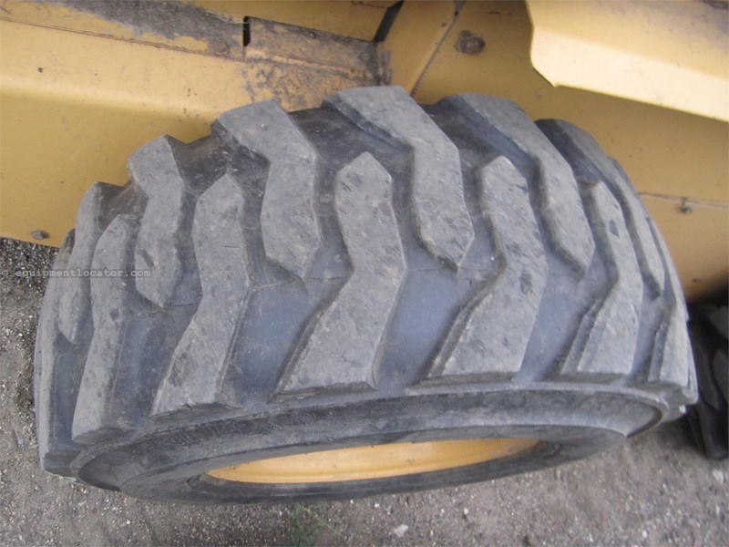 1995 New Holland LX885 Image 5